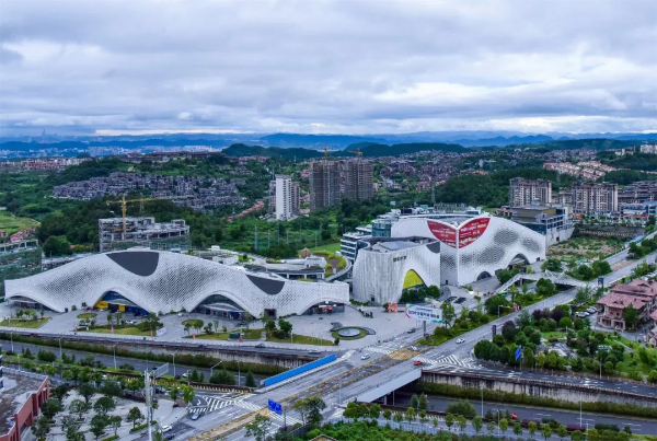 Pg电子平台：签约金额超亿元！双龙地产项目进行招商推介(图3)