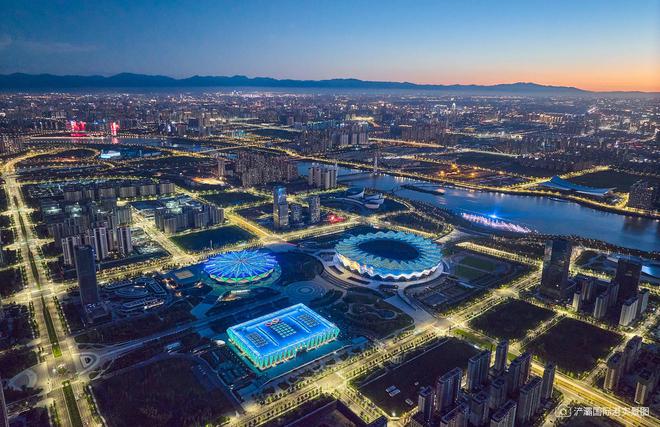 龙湖江宸府（售楼处）建面约111-143㎡在售价格楼盘评测2024买房(图2)