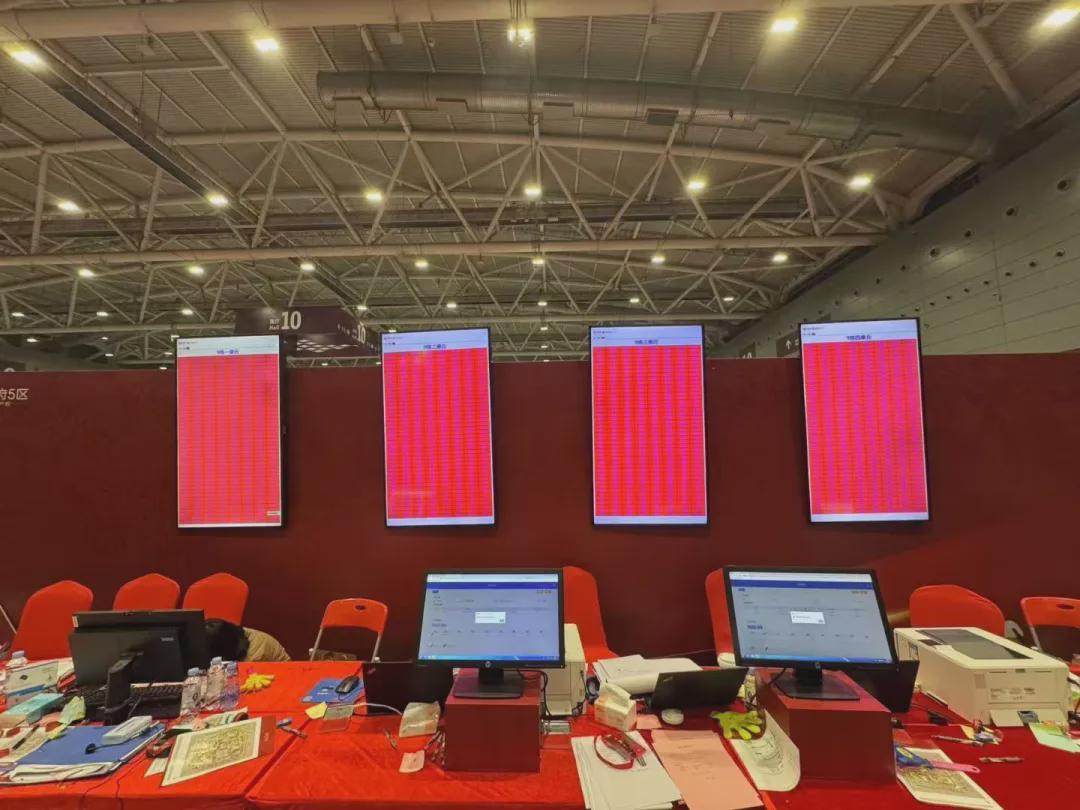 Pg电子网站：2024先悲后喜2025会怎样？(图8)