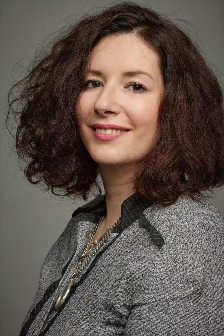 Pg电子网站：21专访｜塞尔维亚工商会莲娜：中企投资给塞经济带来变革性影响