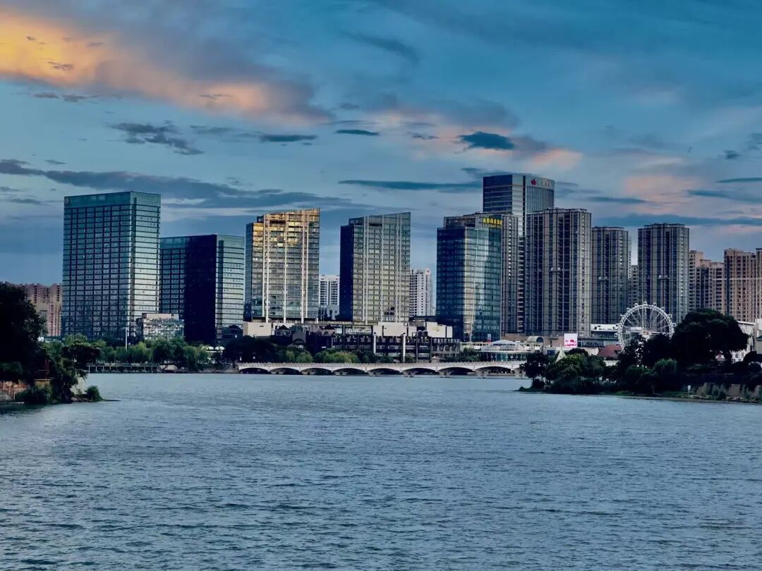 降维打击江宁首个双地铁四代宅刚刚曝光！效果图惊艳全场(图3)