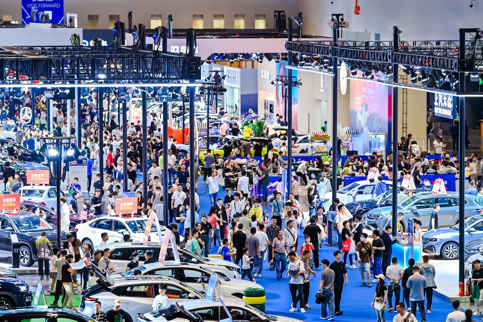 Pg电子：品牌价值突破200亿！国贸地产荣膺2025房地产开发企业品牌价值TOP17(图7)