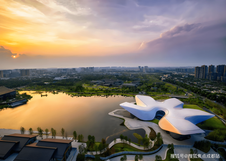 成都【金周路TOD国宾九玺】10月最新成交价、在售户型参考、优惠活动等楼盘动态信息全掌握!附售楼处电话还可咨询(图8)