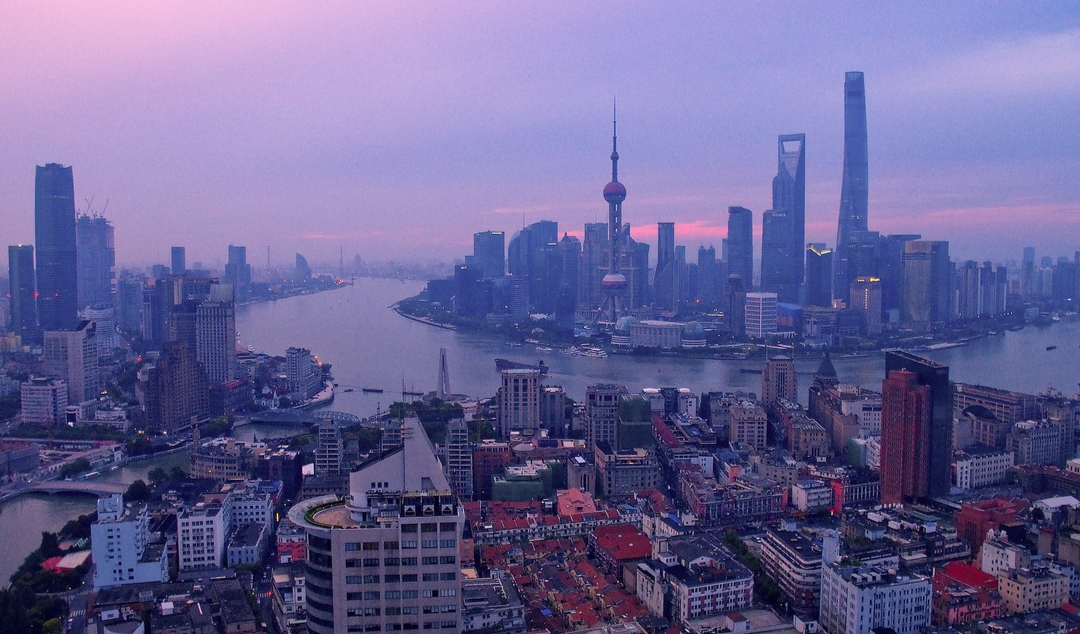 南京西路高奢风云：LV“巨轮”刚靠岸恒隆联手九百22亿爆改梅龙镇广场