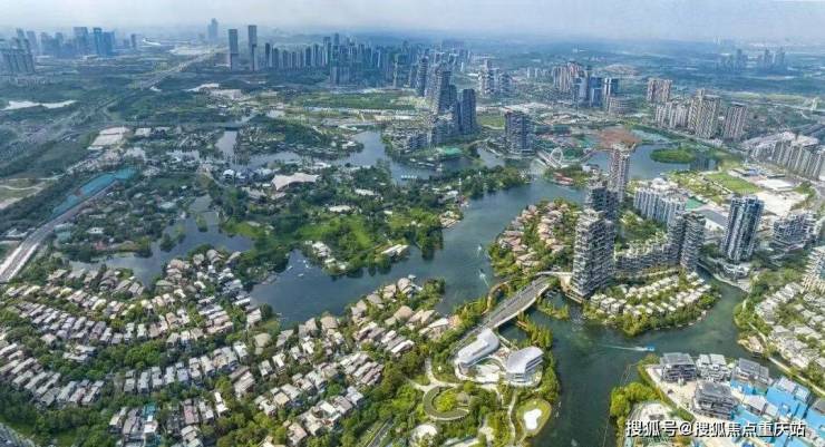 Pg电子网站：成都楼市神盘麓湖生态城值不值得买优缺点深度解析购房指南与避坑攻略(图2)