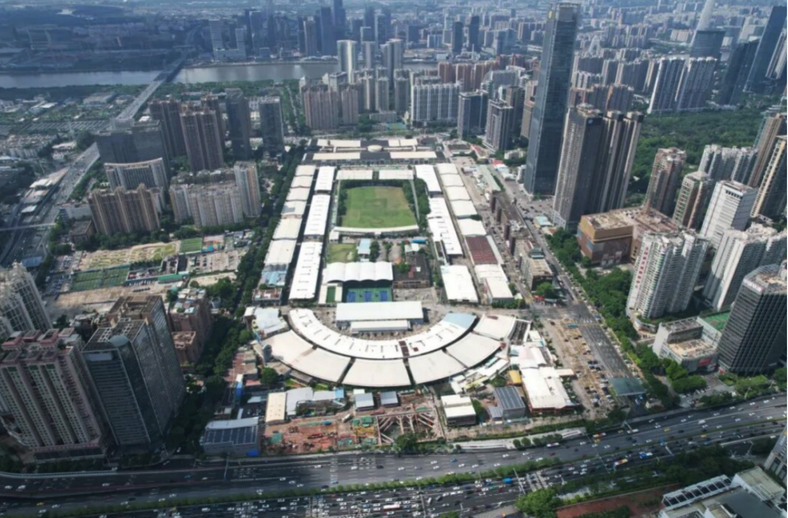 马场路拍地火爆开局展露广州新年地产投资增长“野心”(图2)