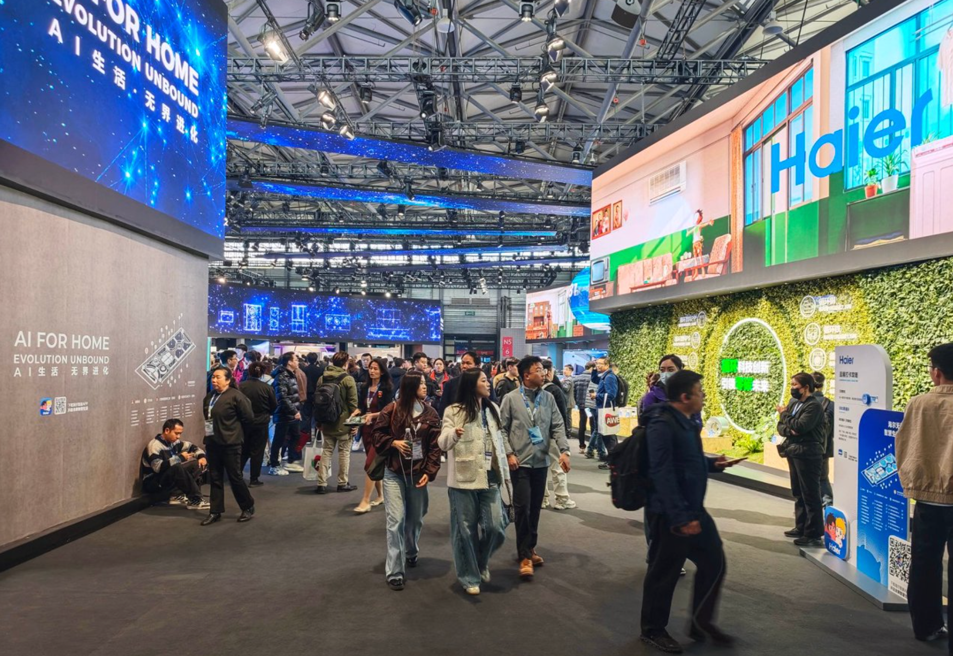 Pg电子网站：卫浴「挤」进AWE核心圈：海尔、松下各亮王牌鸿蒙智选引发新变数？(图15)